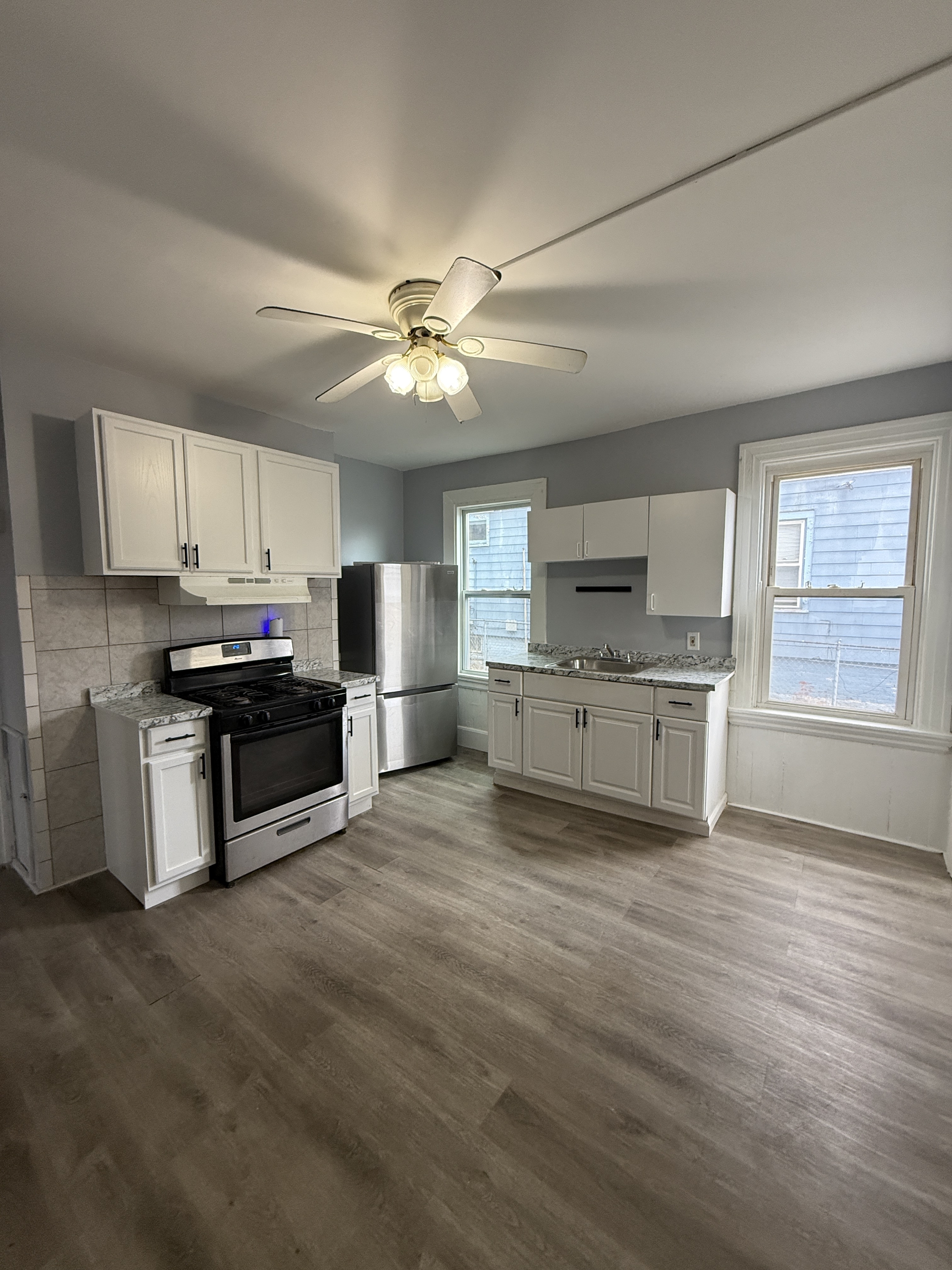 96-98 Sargeant Street - FL1